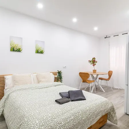 Apartman Pisos Plaza Paris Lloret de Mar