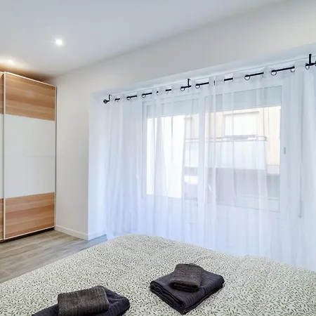 Pisos Plaza Paris Apartman Lloret de Mar