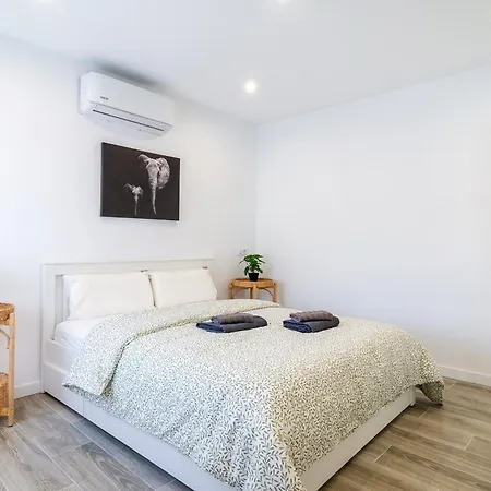 Pisos Plaza Paris Apartman *