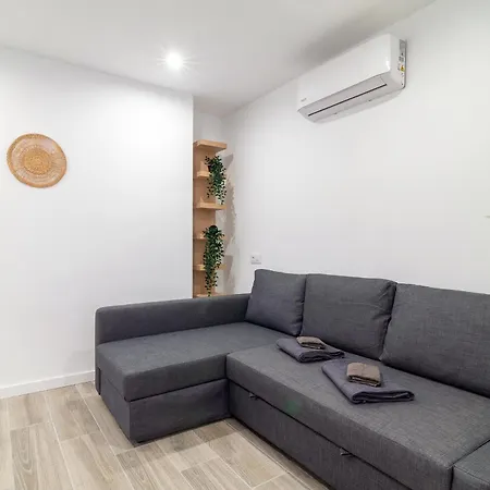 Pisos Plaza Paris Apartman Lloret de Mar