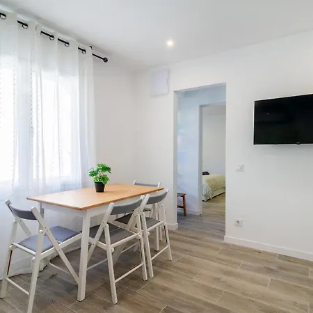 Pisos Plaza Paris Apartman *